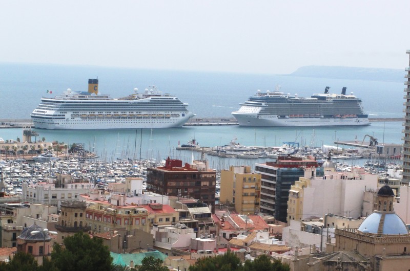 España: Puerto de Alicante suma nueva pérdida de recalada ...