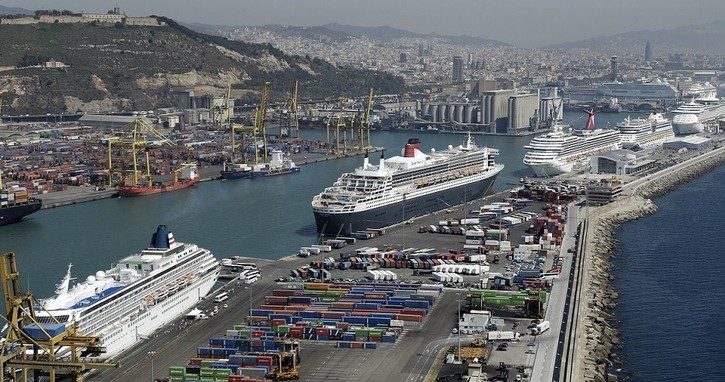 Barcelona gira hacia el verde en atención de cruceros