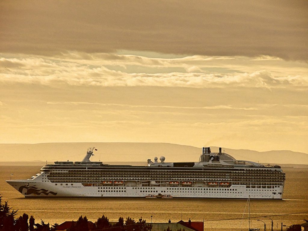 Princess Cruises modifica itinerarios de cruceros mundiales por crisis del Mar Rojo