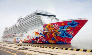 Genting Dream pasa a formar parte de nueva marca Resorts World Cruises