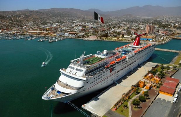 Cruceristas que visiten México tendrán que pagar por trámite migratorio