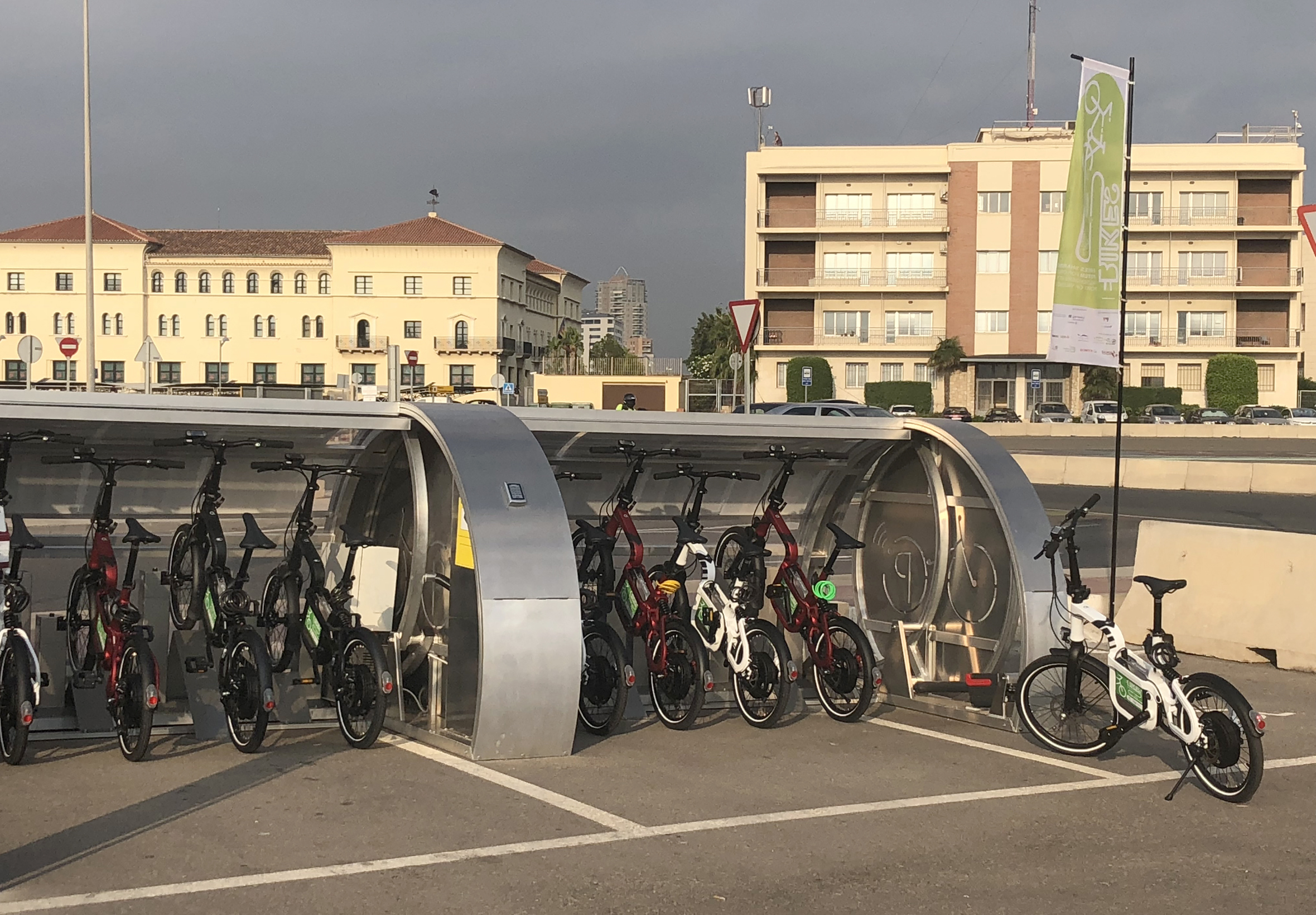 Puerto de Valencia lanza servicio de bicicletas eléctricas para