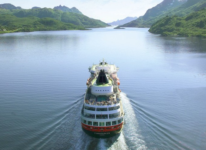 Hurtigruten ve récord de pasajeros para época de Navidad