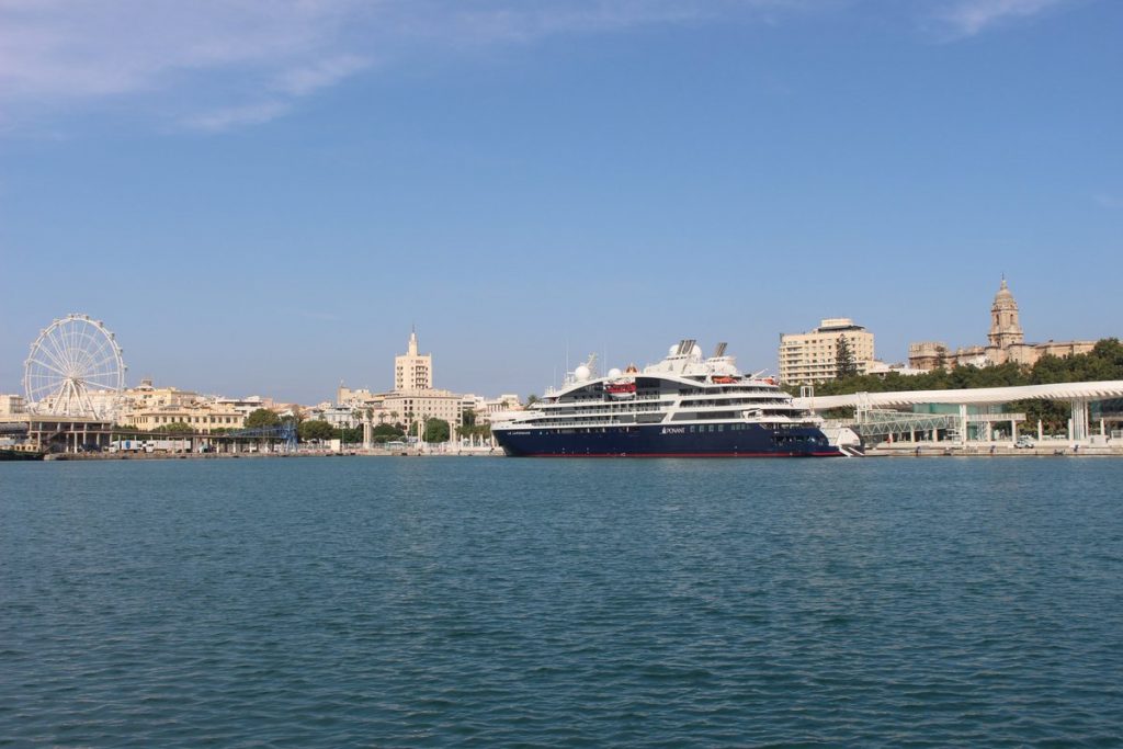 Málaga espera alza en arribo de cruceros de lujo en temporada de otoño
