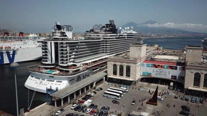 Arrestan a sospechoso por narcotráfico en Puerto de Nápoles antes de tomar un crucero