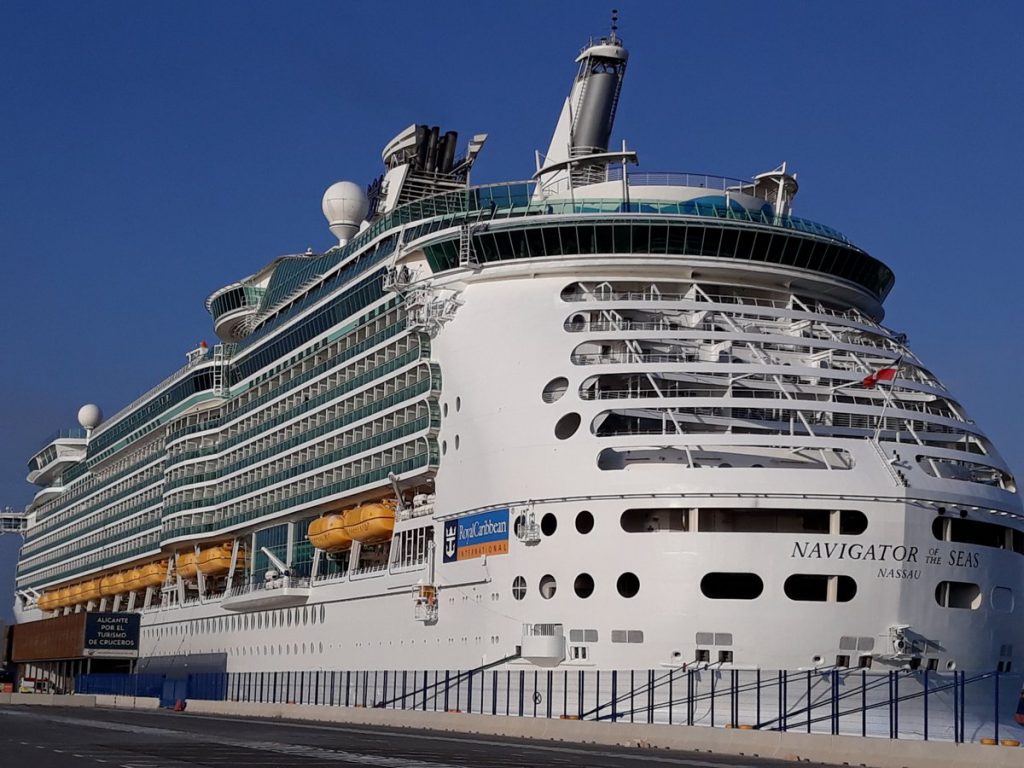 Royal Caribbean modifica itinerario del Navigator of the Seas debido a huracán