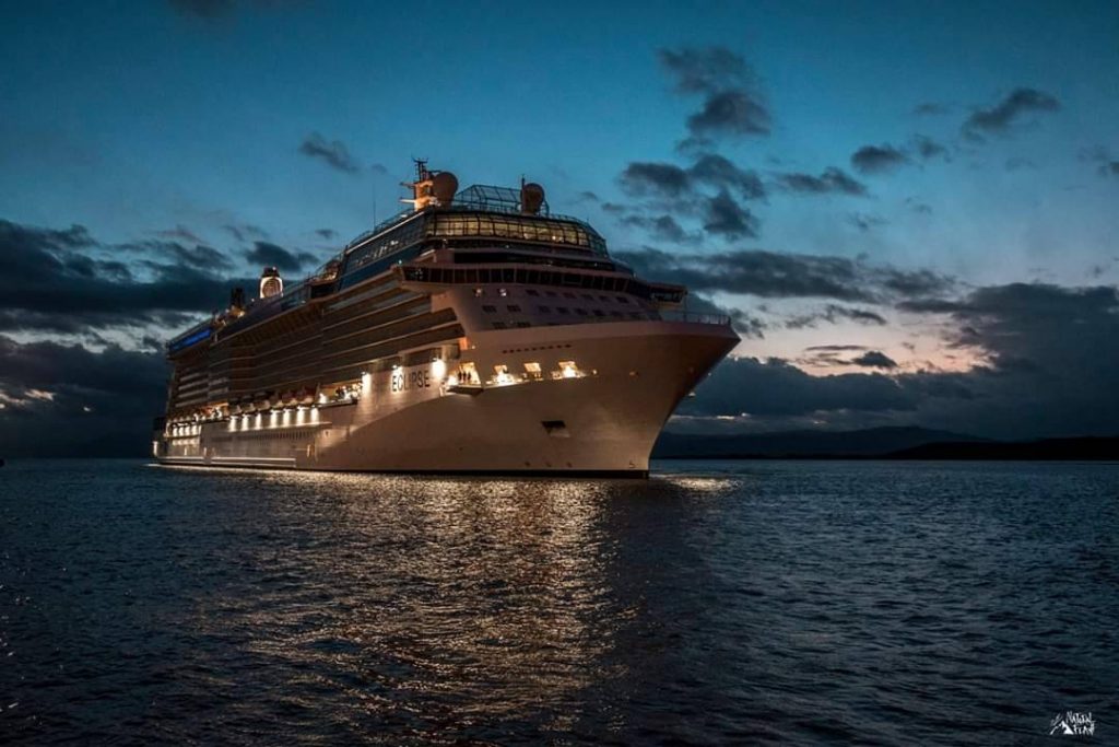 Ushuaia espera a turistas con más seguridad para recaladas nocturnas