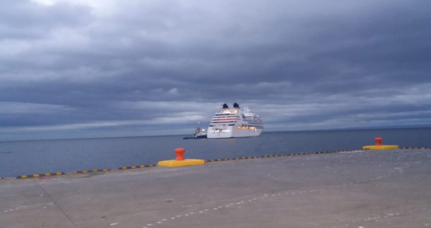 seabourn quest punta arenas