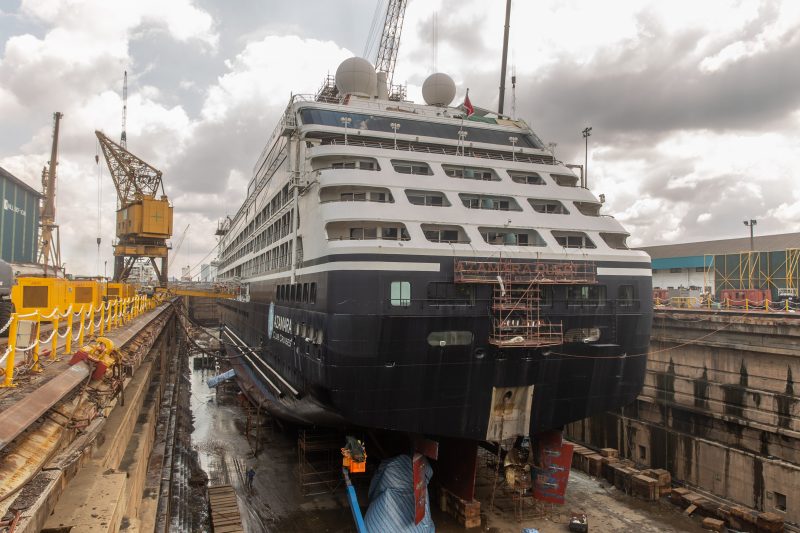 Azamara Quest completa renovación tras dique seco en Singapur ...