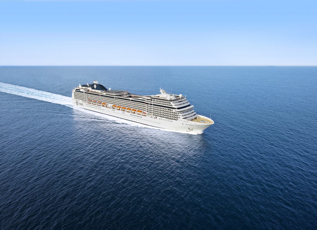Tripulante es evacuado del MSC Magnifica frente a costa de Sicilia