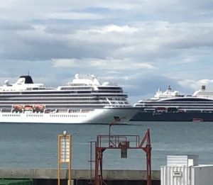Viking Jupiter recala a Terminal Arturo Prat de Punta Arenas