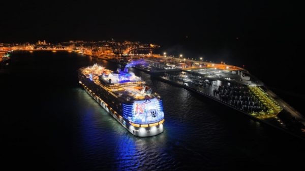 Puerto de Cádiz será el primero de España en ofrecer conexión eléctrica a los cruceros