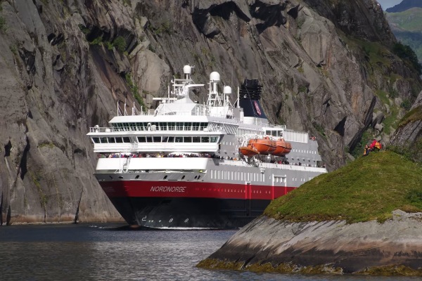 Hurtigruten Norway espera transportar 10% más de pasajeros que en 2019