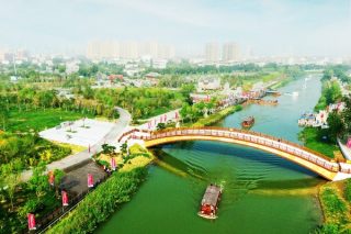 China: Sección renovada por Cangzhou del río artificial más antiguo del mundo recibe 15 cruceros