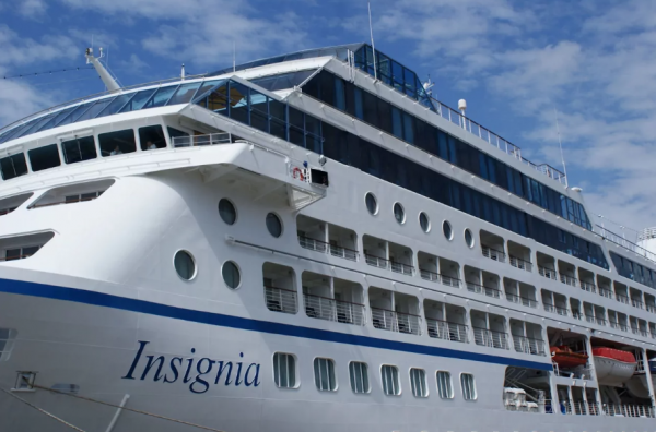 Migrantes a la deriva son rescatados por buque de Oceania Cruises