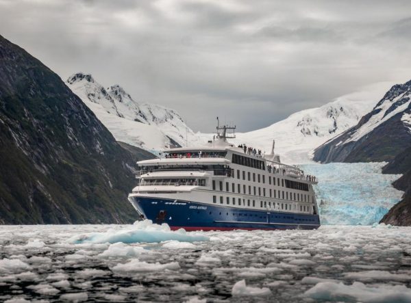 Nave Ventus Australis da inicio a temporada de cruceros 2024-2025 en Epaustral