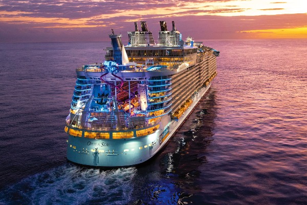 Royal Caribbean abre encuesta para nombrar segundo barco de clase Icon