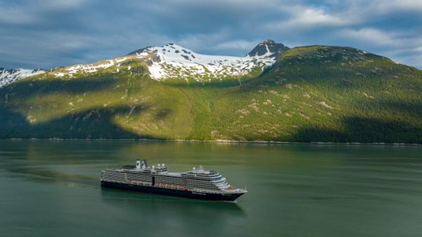 Holland America Line marca 153 años de exploración con venta especial
