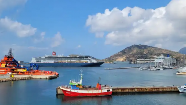 España: Puerto de Cartagena atiende escala simultánea de buques