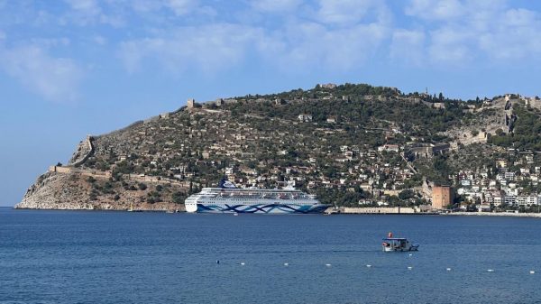 Empleado hotelero palestino es detenido en Grecia por sospecha de atentado terrorista contra crucero israelí