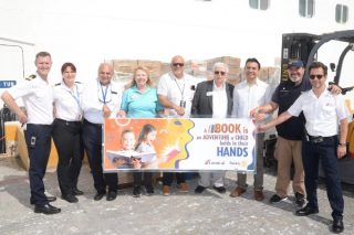Carnival Valor entrega suministros escolares y de salud para comunidades de Mérida y Progreso