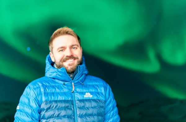 Hurtigruten anuncia asociación con astrónomo Tom Kerss
