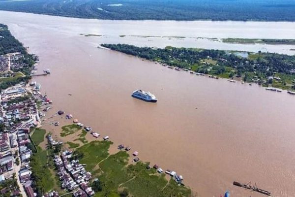 Perú: Iquitos espera al crucero Hanseatic Inspiration con más de 200 turistas