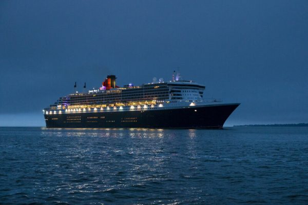 Cunard ofrece visualización en el mar para eclipse solar 2026