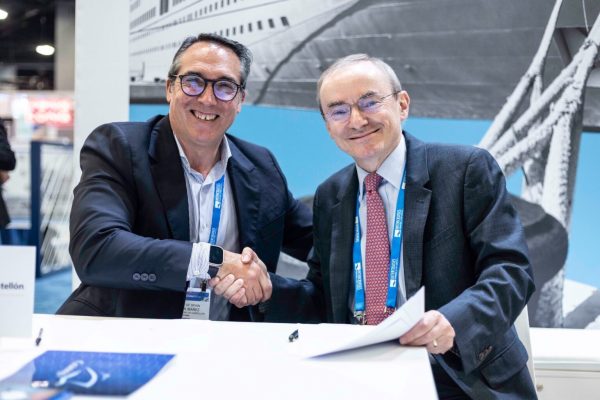 PortCastelló firma convenio con consultora líder en sector crucerístico