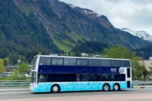 Carnival Corporation moderniza buses para servicios en Alaska