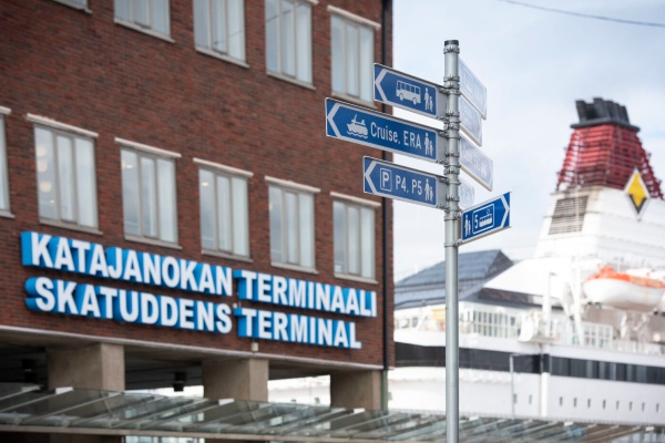 Helsinki: Pasajeros de Viking Line pueden reservar estacionamiento con anticipación en Terminal Katajanokka
