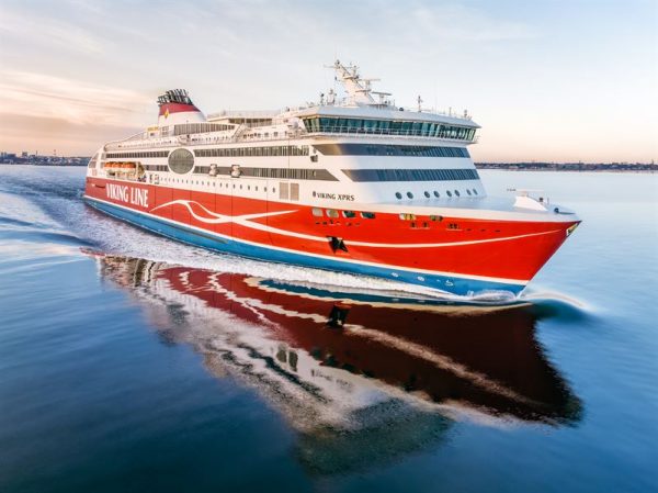 Viking Line aumentará capacidad entre Finlandia y Estonia durante este verano