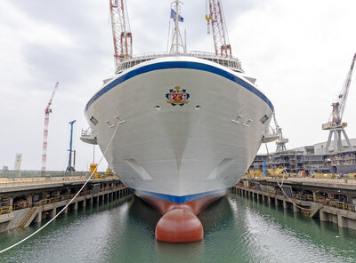 Oceania Cruises pone a flote su nueva nave Allura desde astillero italiano