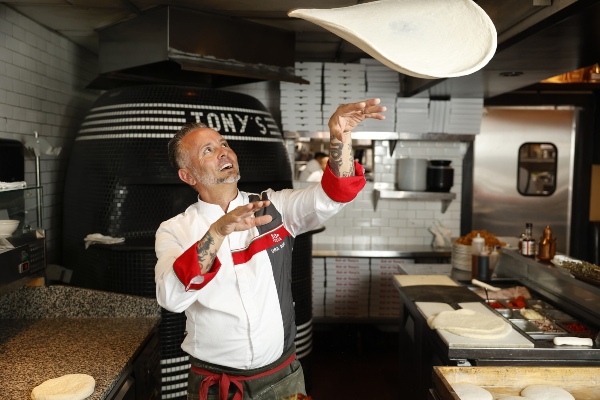 Princess Cruises se asocia con chef pizzero Tony Gemignani