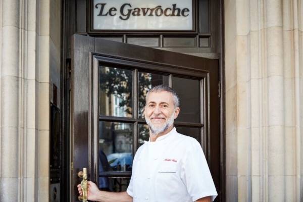 Cunard se reúne con chef Michel Roux para Le Gavroche at Sea en 2025