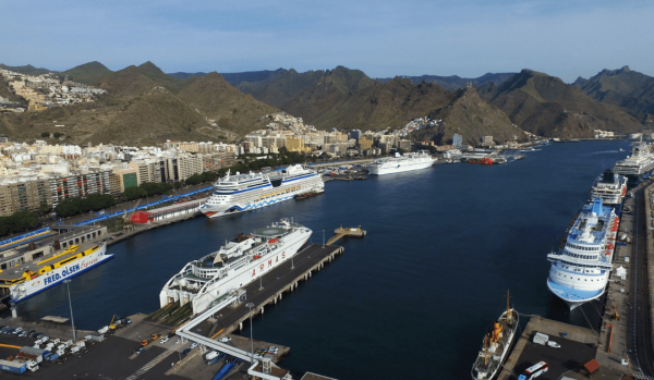 Puertos de Tenerife esperan por 256 escalas de cruceros a diciembre