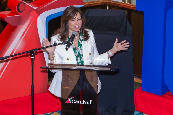 Forbes nombra a presidenta de Carnival en lista 50 Over 50