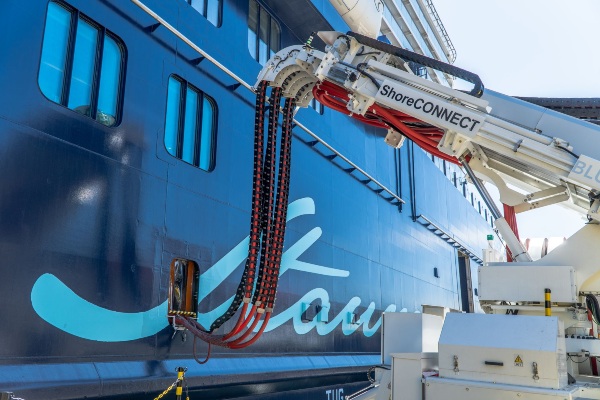 Sesenta cruceros o ferries ya han usado energía en tierra este año en Kiel