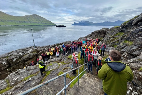 Pasajeros de Ponant tienen dos días de turismo en Islas Feroe