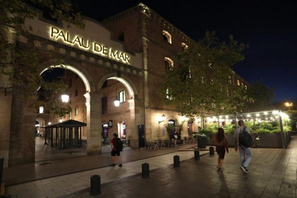 Palau de Mar estrena luces arquitectónicas en Port de Barcelona