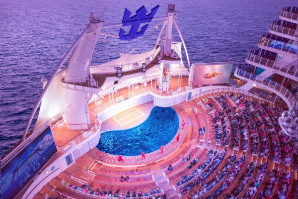 Royal Caribbean revela nuevas vacaciones temáticas sobre Festival Eurovisión para 2025