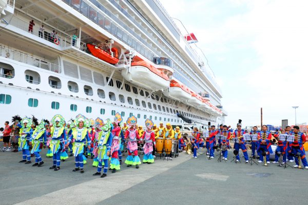 Carnival Cruise Line arriba por primera vez a Manila