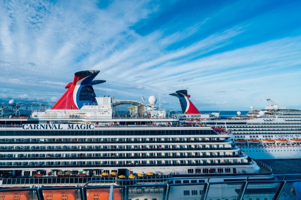 Carnival Cruise Line agrega más viajes desde Miami a Bahamas y el Caribe para 2026-2027