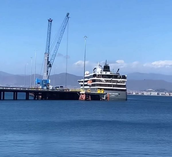 Puerto de Coquimbo recibe en terminal de TPC al World Explorer