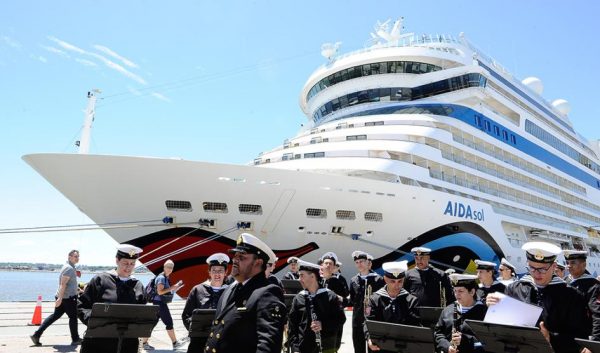 190 cruceros recalarán a puertos uruguayos en la temporada 2024-2025