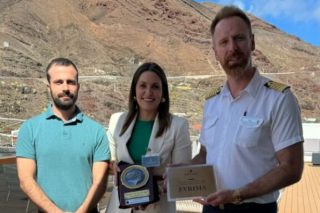 Evrima celebra recalada inaugural en El Hierro