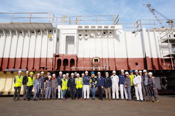 Realizan ceremonia de colocación de quilla del Mein Schiff Flow