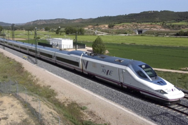 Costa Cruceros y Renfe renuevan y mejoran acuerdo de colaboración