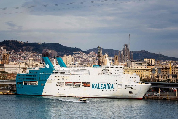 Baleària dispone ferry con camarotes y servicios en árabe para nueva ruta Barcelona-Argel