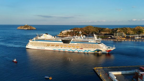 Crucero AIDAluna arriba por primera vez a Santa Marta